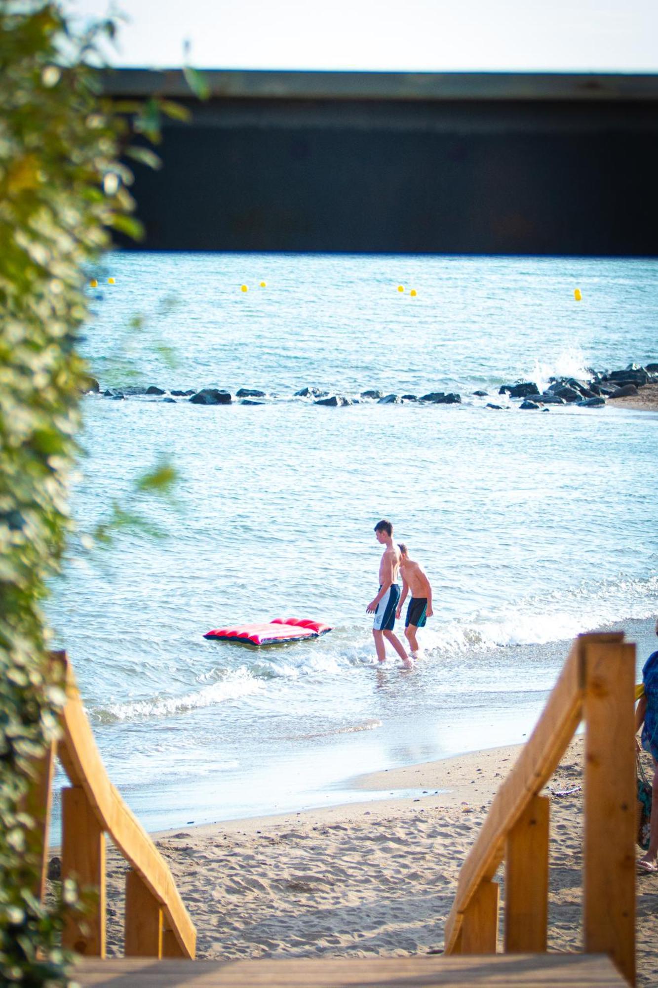 Camping Le Roucan West Vias Esterno foto