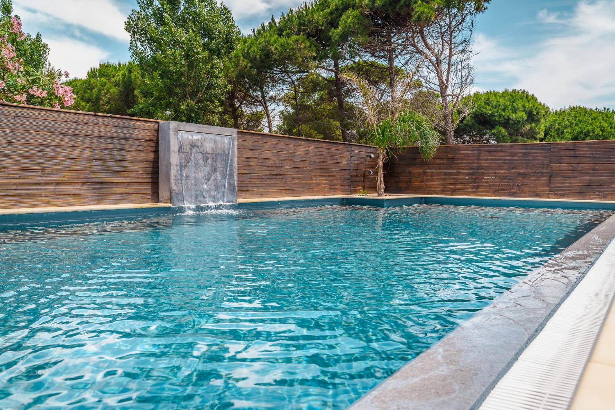 Camping Le Roucan West Vias Esterno foto