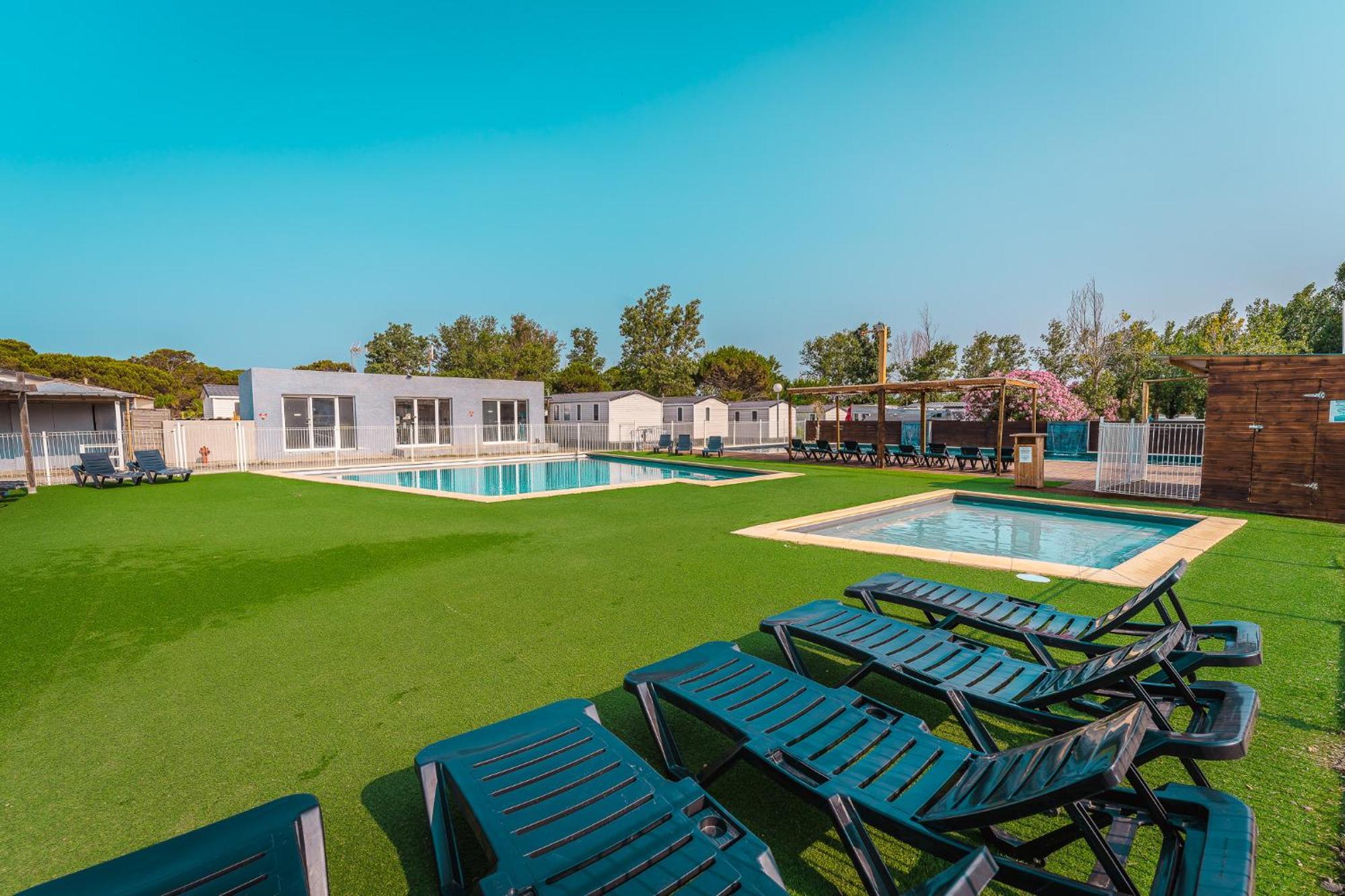 Camping Le Roucan West Vias Esterno foto